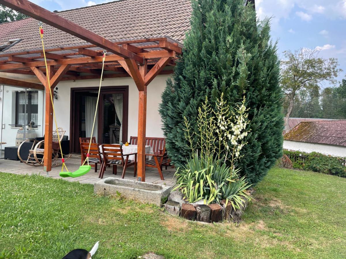 Apartman Beruska Krelovice Екстер'єр фото